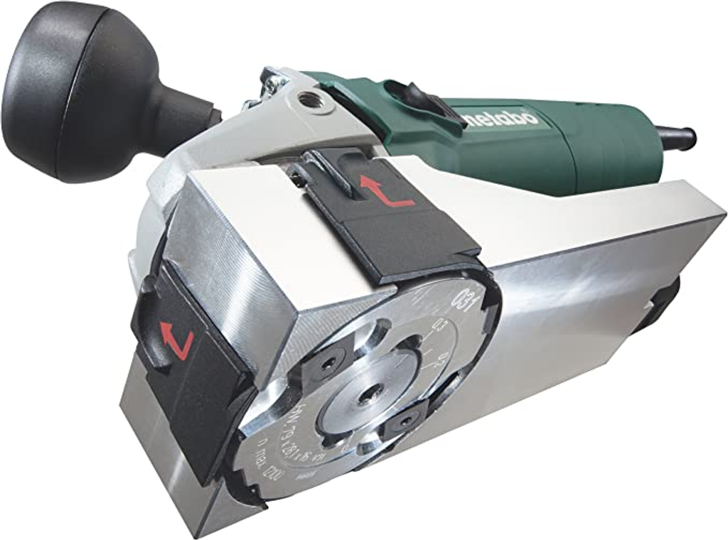 Rent this Metabo paint stripper from BIYU and easily remove varnish and paint.