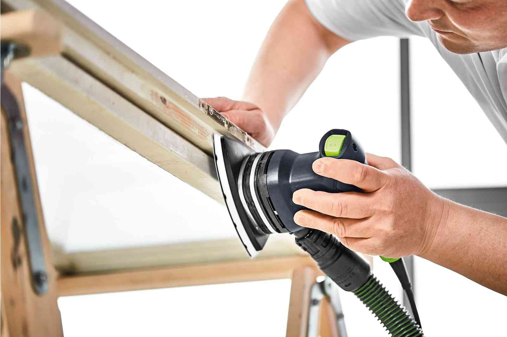 Rent the Festool DTS 400 REQ-Plus Compact Orbital Sander with dust extraction at BIYU. Photo of a flexible sander with Multi-Jetstream system. Discover now!