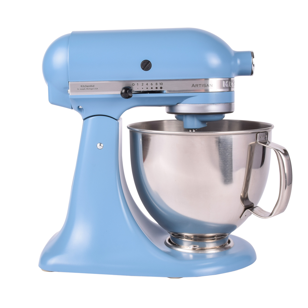 Rent the KitchenAid 5KSM175PSEVB stand mixer at BIYU and create the most delicious recipes! Discover the retro design and powerful motor of this versatile mixer.