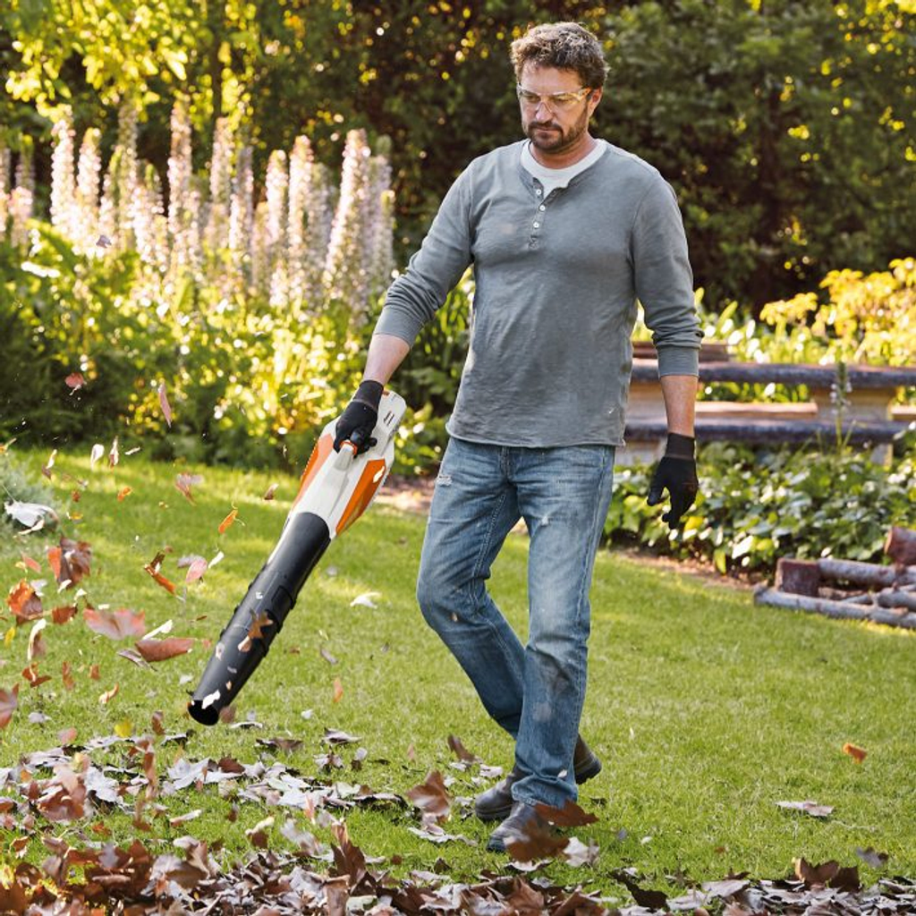 Rent this Powerful Leaf Blower for Your Garden | BIYU