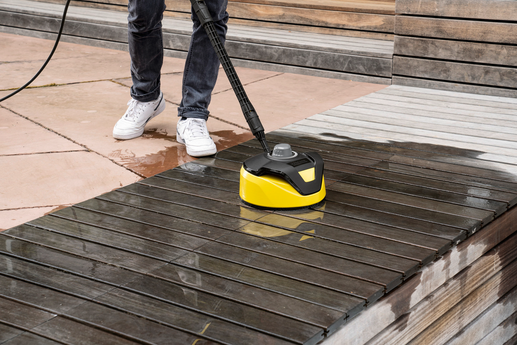 Rent this T-Racer patio cleaner (Comes in combination with the Kärcher K 4 Compact pressure washer) 