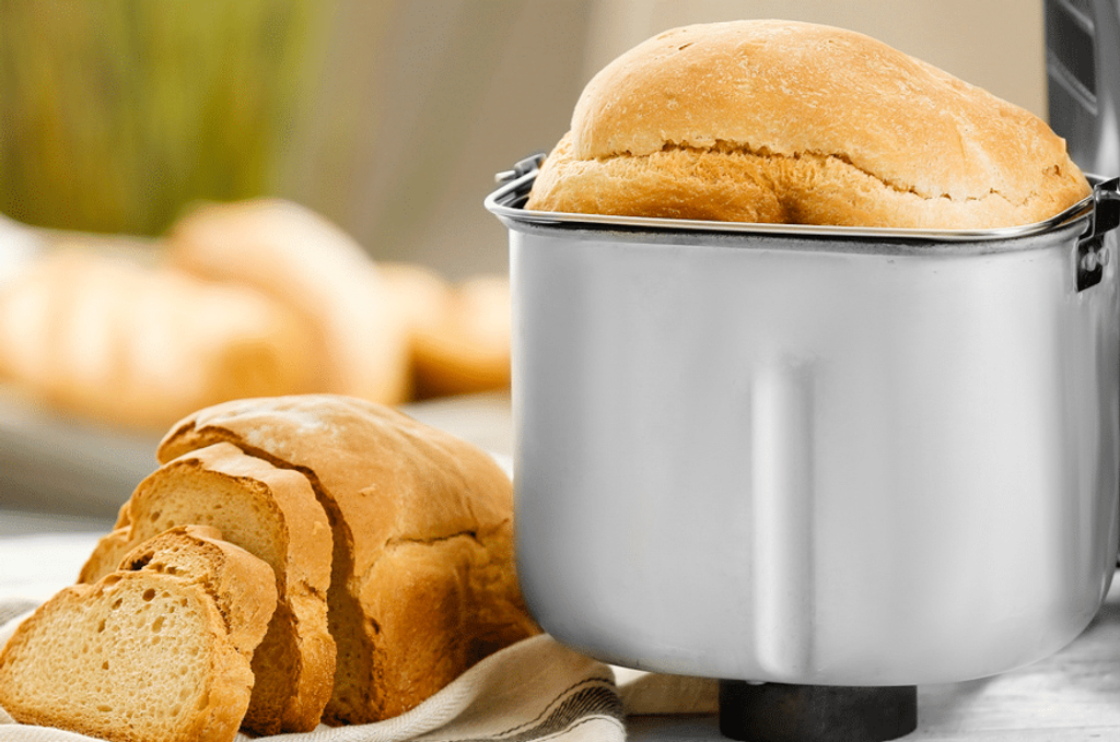 Panasonic broodbakmachine met brood makkelijk en goedkoop huren bij BIYU