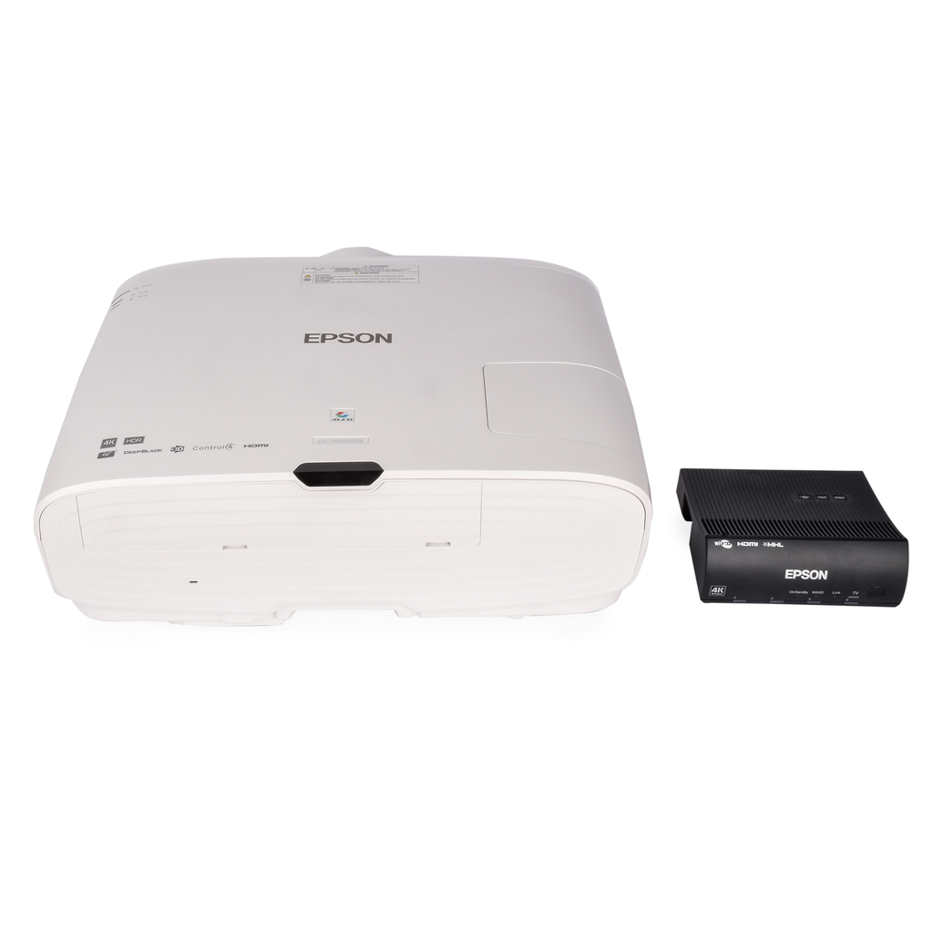 Epson projector beamer EH-TW9400W achterkant met connectie unit makkelijk en goedkoop huren bij BIYU