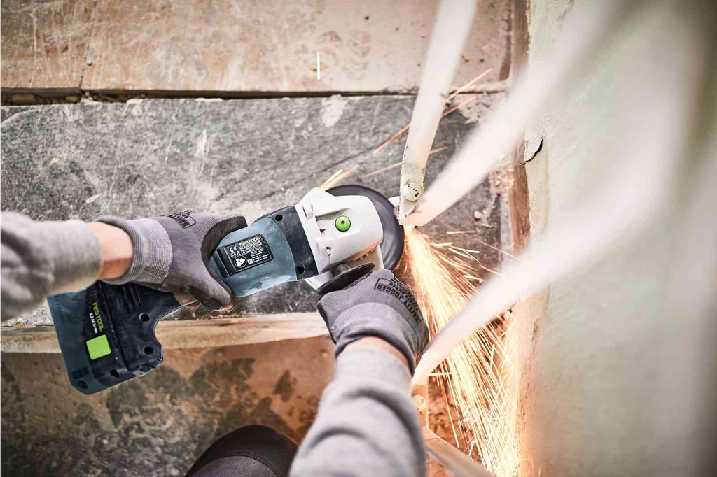 Rent the Festool AGC 18-125 5,2 EB-PLUS cordless angle grinder from BIYU. Ideal for professional jobs, with a brushless motor and suitable for grinding and cutting metal, stone and concrete. Available for tool rental.