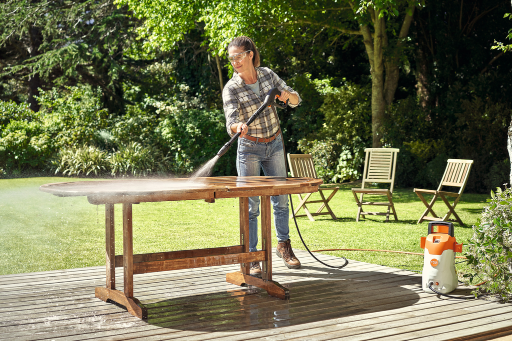 Stihl pressure washer RE 80 rental at BIYU. Get your wooden garden table clean again!