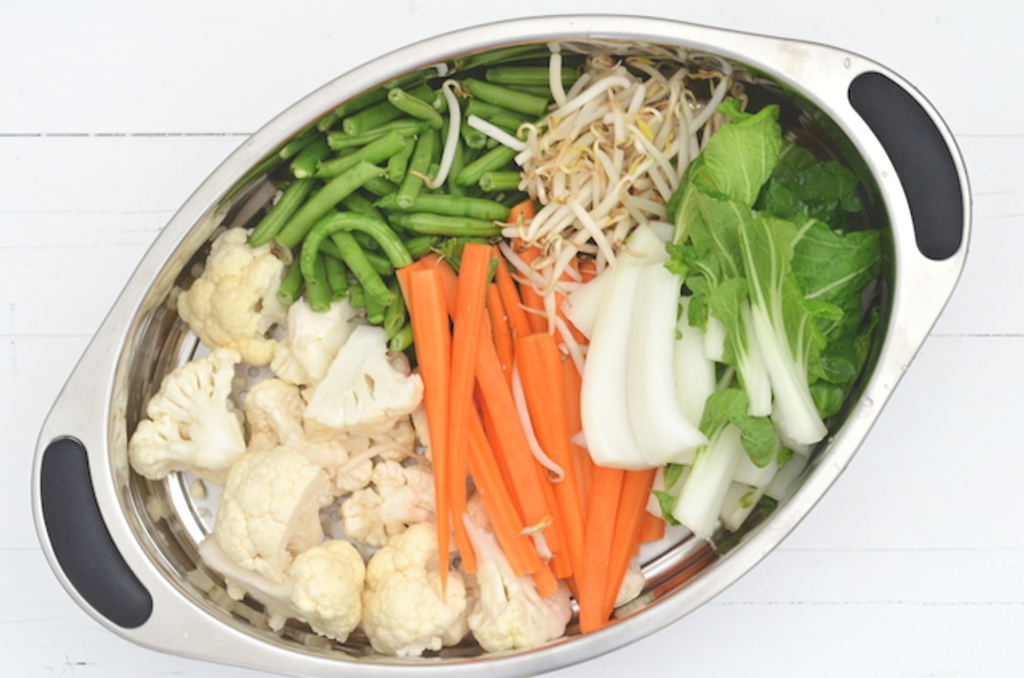 Use the Magimix multifunctional steamer 4 zones to steam vegetables, rice and more from BIYU today