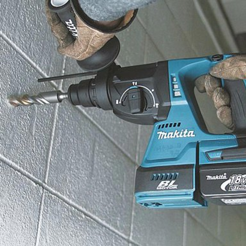 Ideal combihammer drill from Makira for holes up to 14 mm but can go up to 24 mm in concrete
