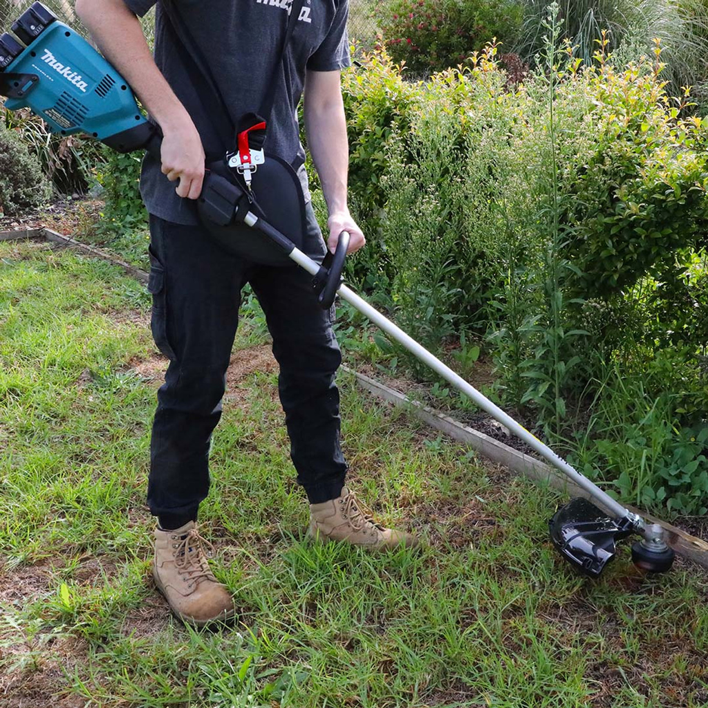 Rent the powerful Makita DUR369LZ cordless grass trimmer at BIYU and get your garden ready for summer!